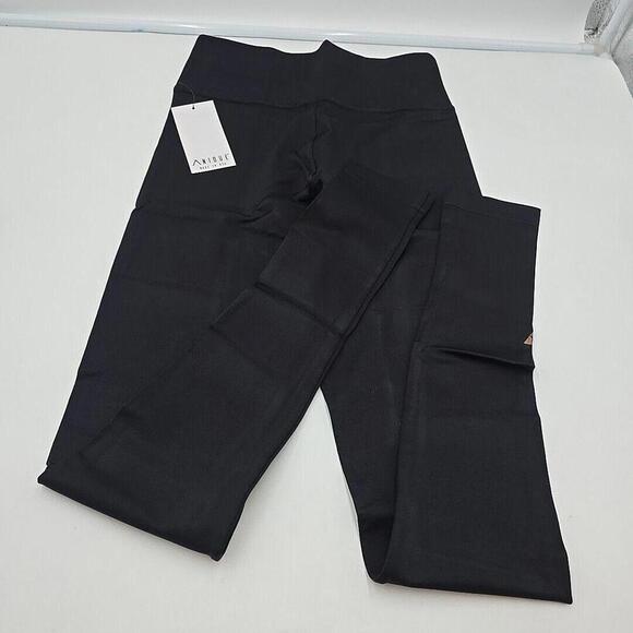 Anique Women's Sun Protective UPF 30+ Cooling Limitless Legging Black 6/8 - Picture 6 of 7